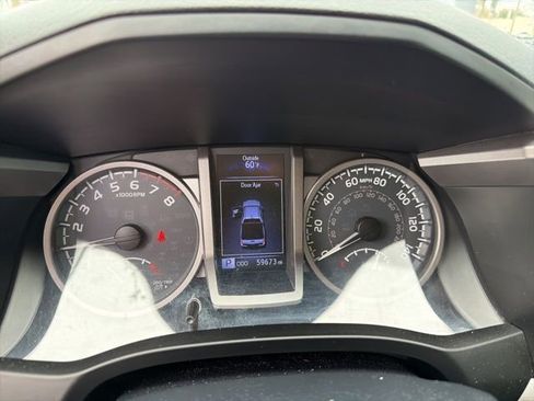 Used 2018 Toyota Tacoma SR5 image 7