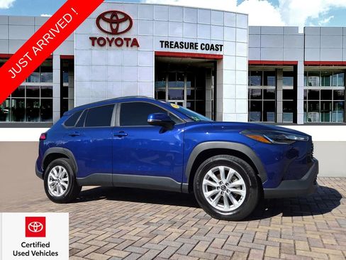 Used 2023 Toyota Corolla Cross LE FWD image 1
