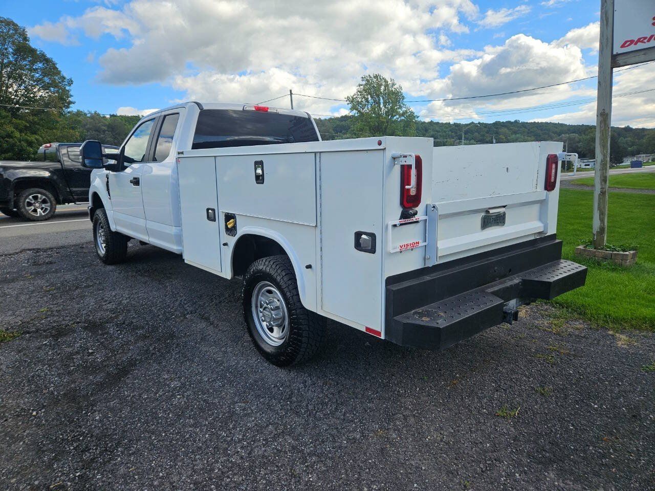 Used 2019 Ford F250 XL w/ XL Value Package AWD/4WD image 5