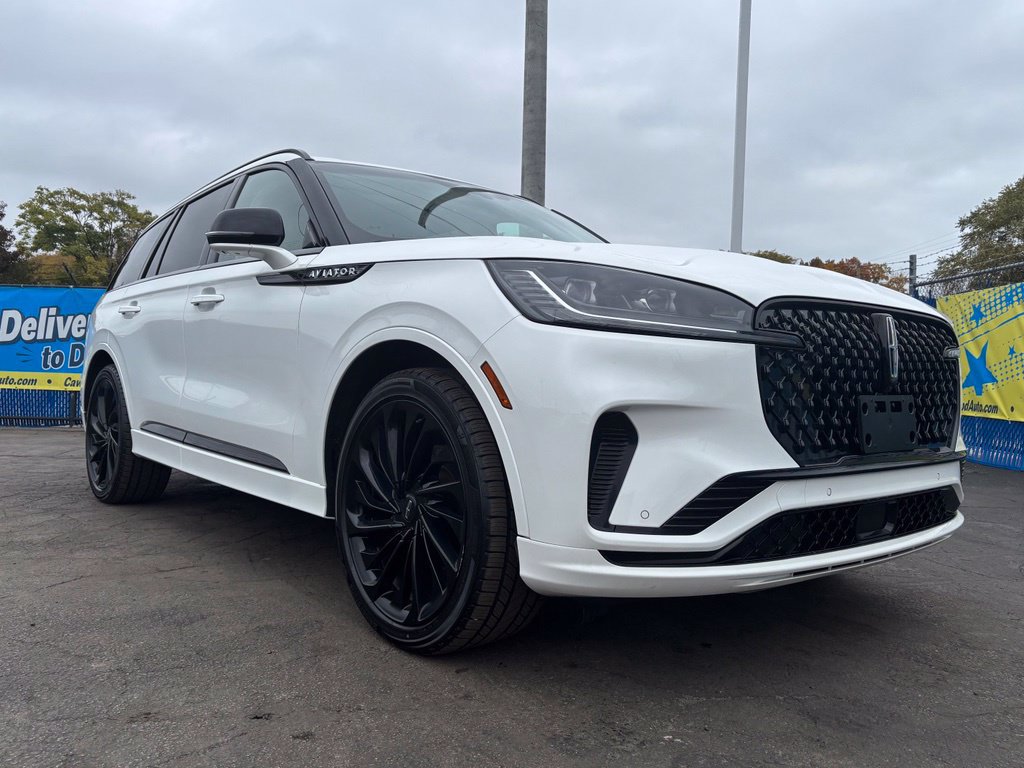 Used 2025 Lincoln Aviator Reserve w/ Equipment Group 201A AWD/4WD image 39
