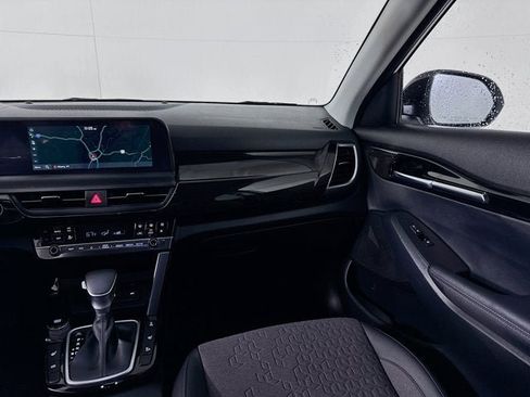 Certified 2025 Kia Seltos S image 23