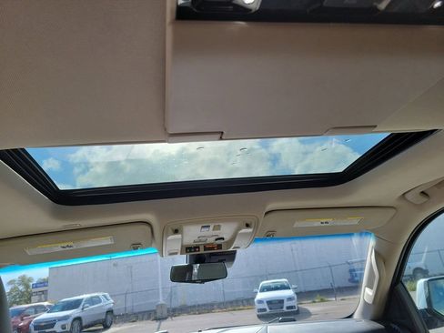 Used 2019 Cadillac Escalade Luxury image 21