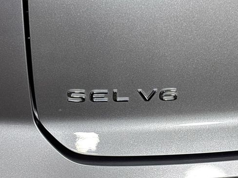 Certified 2023 Volkswagen Atlas Cross Sport SEL R-Line AWD/4WD image 26