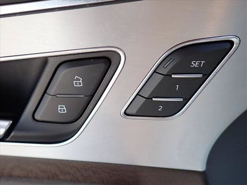Used 2019 Audi Q7 3.0T Prestige AWD/4WD image 17