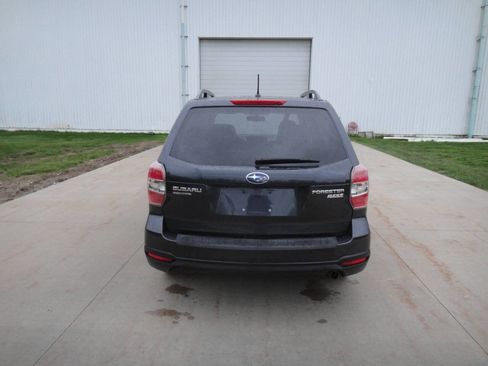 Used 2014 Subaru Forester 2.5i Premium AWD/4WD image 6
