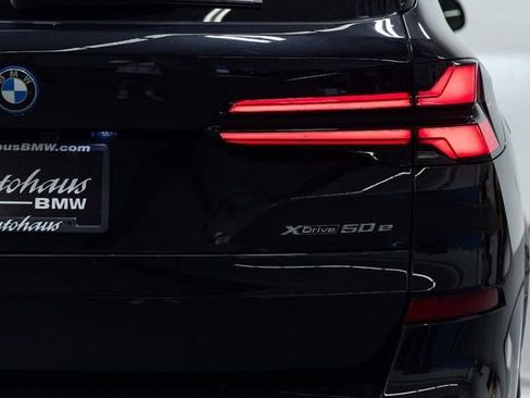 New 2026 BMW X5 xDrive50e image 11