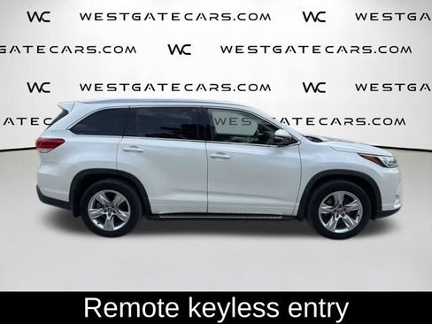 Used 2017 Toyota Highlander Limited image 5