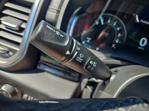 New 2026 RAM 1500 Laramie AWD/4WD image 18
