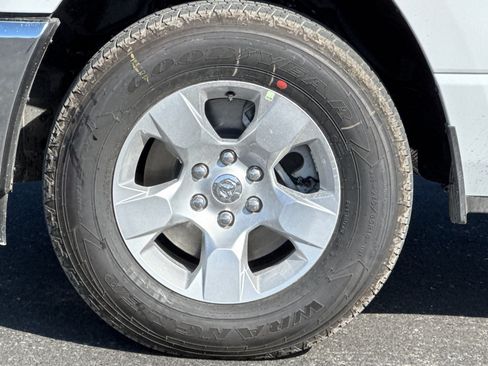New 2026 RAM 1500 4x4 Crew Cab image 23