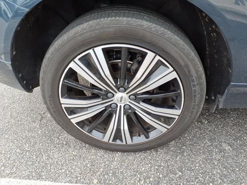 Used 2023 Volvo XC60 B5 Plus w/ Climate Package image 11