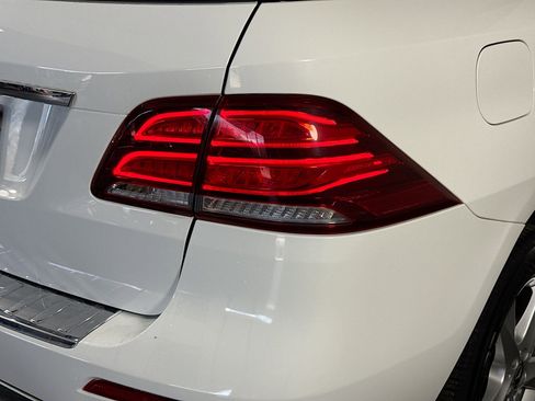 Used 2018 Mercedes-Benz GLE 350 w/ Premium 1 Package image 33