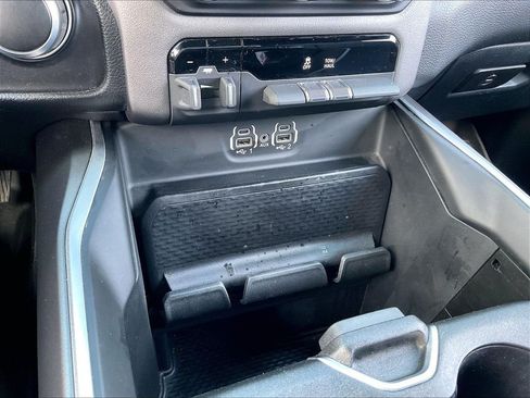 Used 2022 RAM 1500 Big Horn AWD/4WD image 32