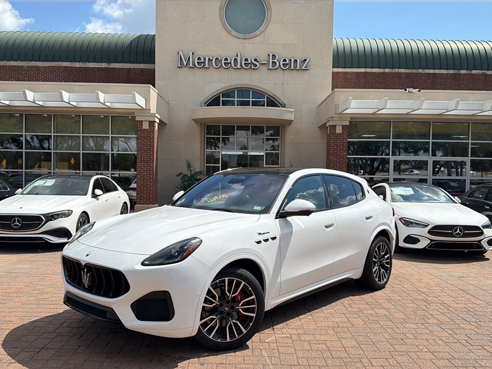 Used 2023 Maserati Grecale Modena AWD/4WD image 1