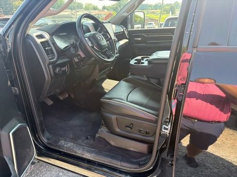 Used 2024 RAM 2500 Laramie w/ Safety Group AWD/4WD image 38