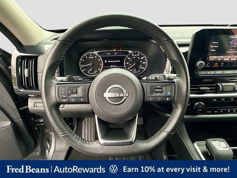 Used 2023 Nissan Pathfinder SV AWD/4WD image 15