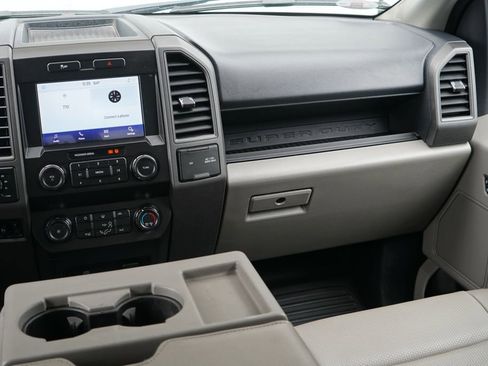 Used 2022 Ford F250 XL w/ Power Equipment Group AWD/4WD image 24