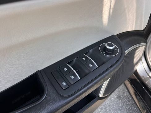 Used 2019 Alfa Romeo Giulia RWD image 10