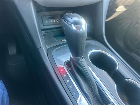 Used 2020 Chevrolet Equinox Premier image 24