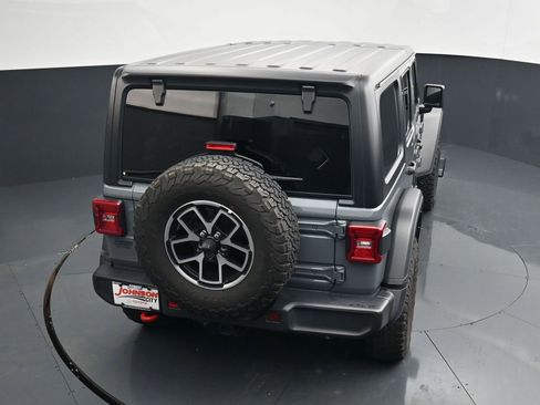 Used 2024 Jeep Wrangler Unlimited Rubicon AWD/4WD image 28