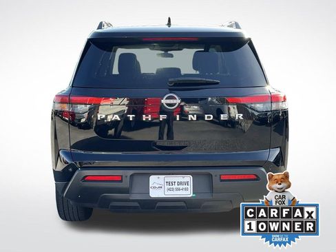 Used 2025 Nissan Pathfinder SV image 4
