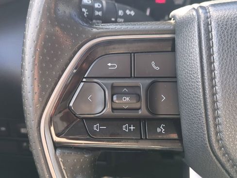 Used 2022 Toyota Tundra SR5 w/ SR5 Convenience Package image 27