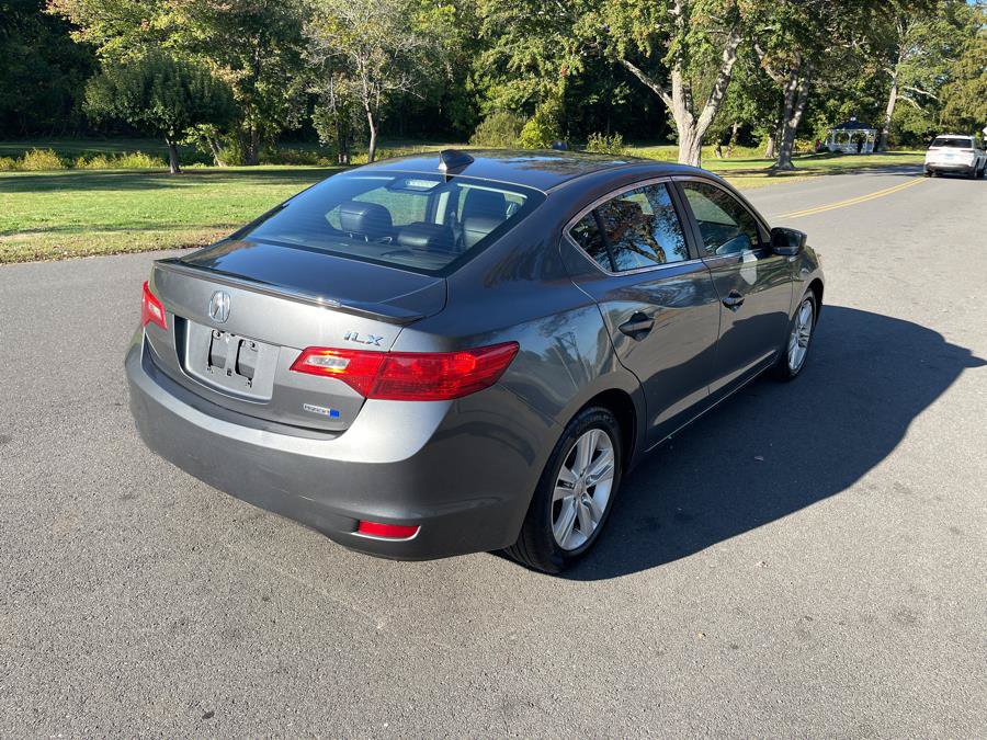 Used 2013 Acura ILX w/ Technology Package FWD image 16