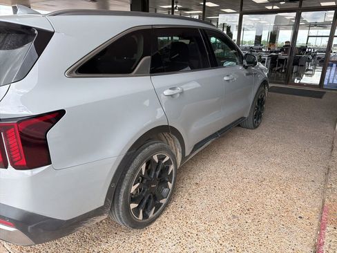 Used 2024 Kia Sorento SX FWD image 5