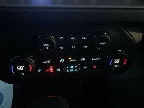 New 2025 Ford Bronco Outer Banks image 19