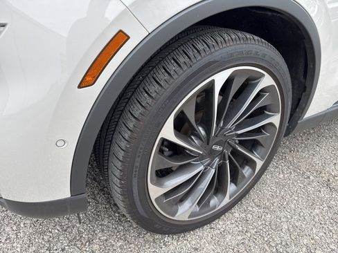 Used 2023 Lincoln Aviator Reserve w/ Equipment Group 201A image 4