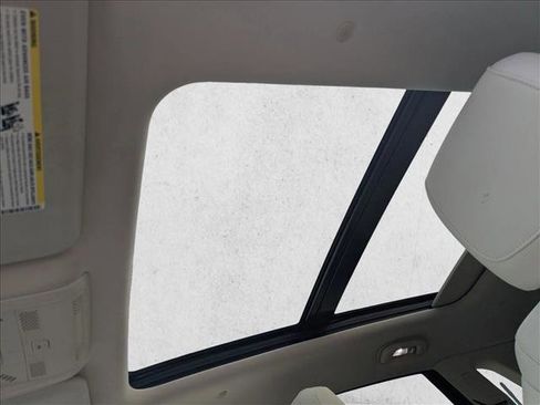 Used 2021 Cadillac XT5 Premium Luxury w/ LPO, Floor Liner Package image 16