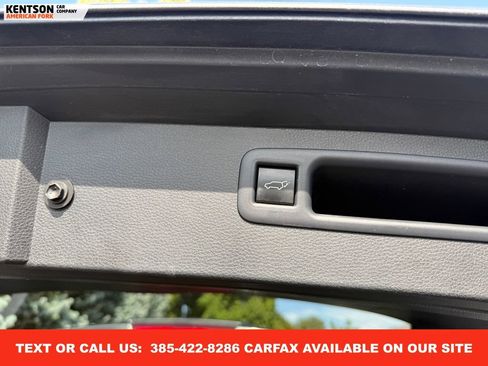 Used 2025 Toyota Highlander XLE image 43