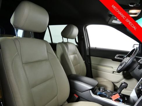 Used 2014 Ford Explorer Limited w/ Equipment Group 301A AWD/4WD image 9