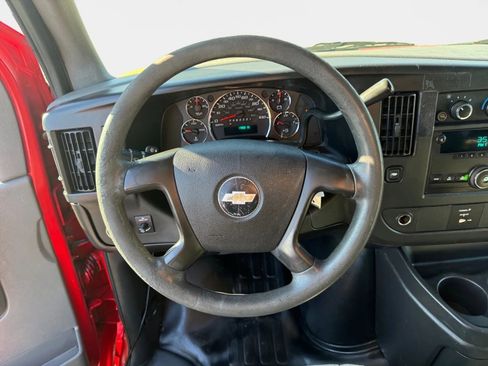 Used 2009 Chevrolet Express 2500 w/ Power Package image 11