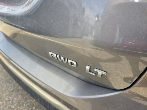 Used 2018 Chevrolet Equinox LT image 19