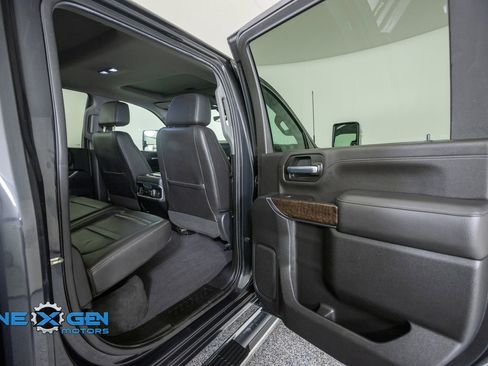 Used 2020 GMC Sierra 2500 Denali w/ Denali Ultimate Package AWD/4WD image 34