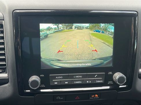 Used 2024 Nissan Frontier SL w/ Technology Package RWD image 18