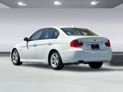 Used 2008 BMW 328i Sedan RWD image 3