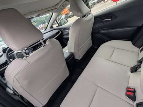 Used 2024 Toyota Prius XLE AWD/4WD image 9