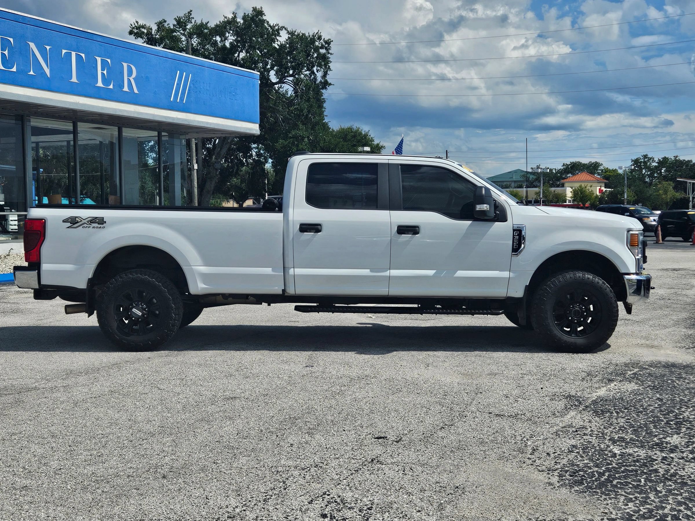 Used 2022 Ford F350 XL w/ Power Equipment Group AWD/4WD image 7