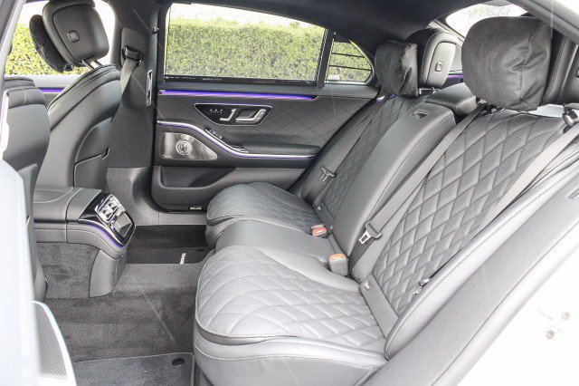 Used 2025 Mercedes-Benz S 580 4MATIC Sedan image 18