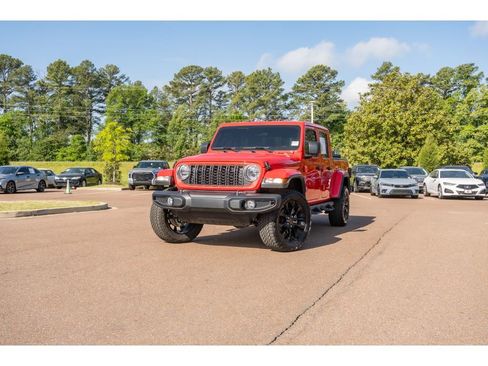 Used 2025 Jeep Gladiator Sport AWD/4WD image 1