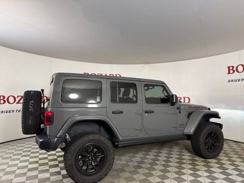 Used 2018 Jeep Wrangler Unlimited Rubicon AWD/4WD image 9
