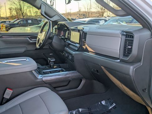 Certified 2022 Chevrolet Silverado 1500 LTZ image 22