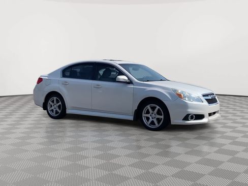 Used 2013 Subaru Legacy 2.5i Limited AWD/4WD image 2