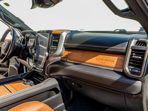 Used 2024 RAM 2500 Limited w/ Safety Group image 18