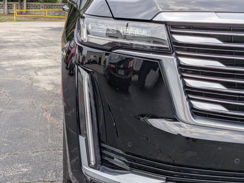 Certified 2022 Cadillac Escalade Premium Luxury Platinum w/ Heavy-Duty Trailer Package AWD/4WD image 10