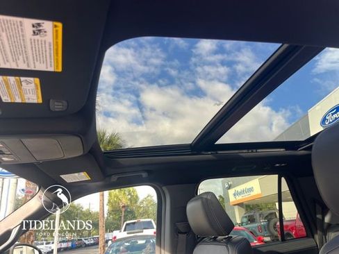 New 2025 Ford Expedition Platinum image 23