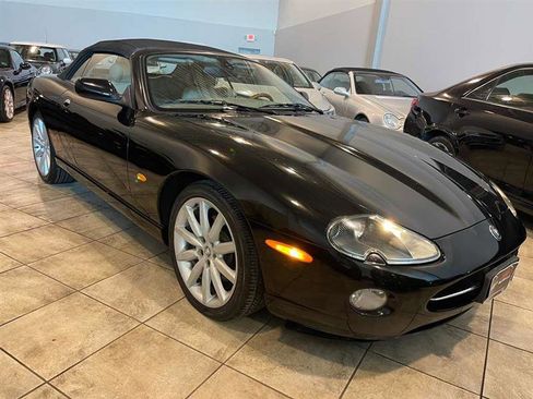 Used 2006 Jaguar XK8 Convertible image 48