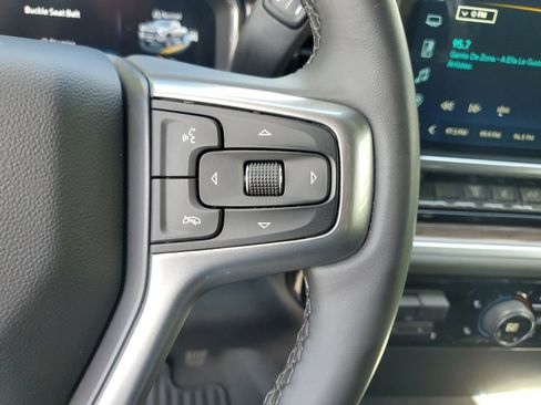 Used 2025 Chevrolet Silverado 2500 LT w/ Convenience Package image 19