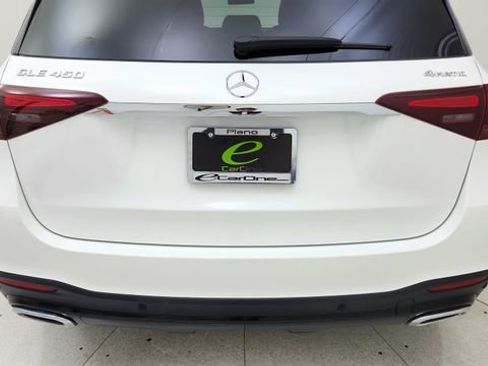 Used 2025 Mercedes-Benz GLE 450 4MATIC image 11